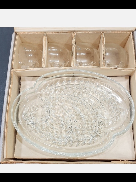 federal glass Other - 1950s FEDERAL GLASS "HOMESTEAD" SNACK SET